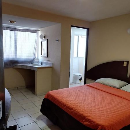 Hotel Tres Torres Morelia Zewnętrze zdjęcie